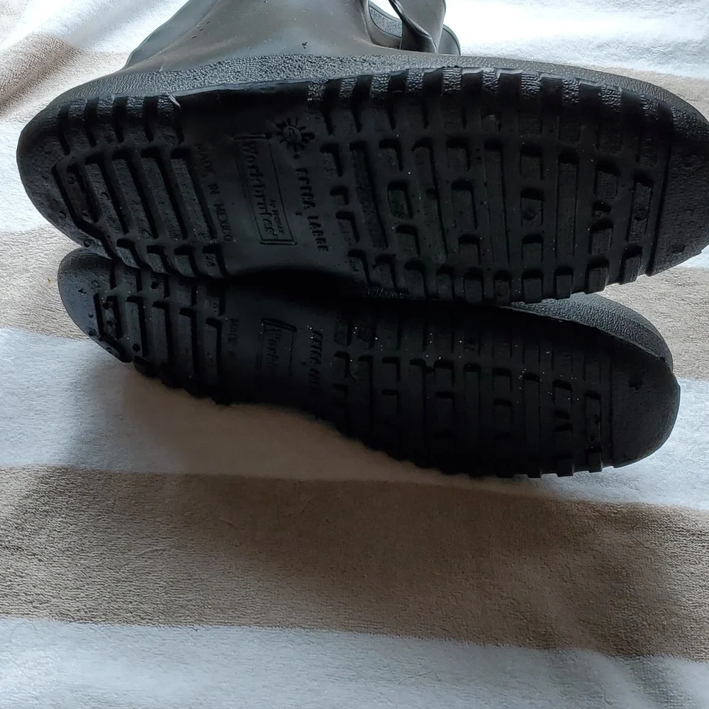 EXTRA LARGE RUBBER WORKBRUTES